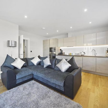 Ferienwohnung Flat 1 Bridge House Staines-upon-Thames Exterior foto